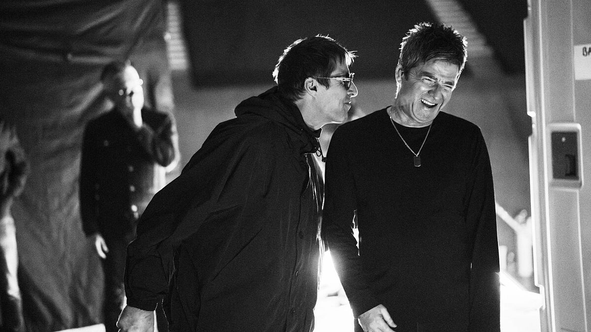 Szene aus Oasis - Don´t Look Back in Anger